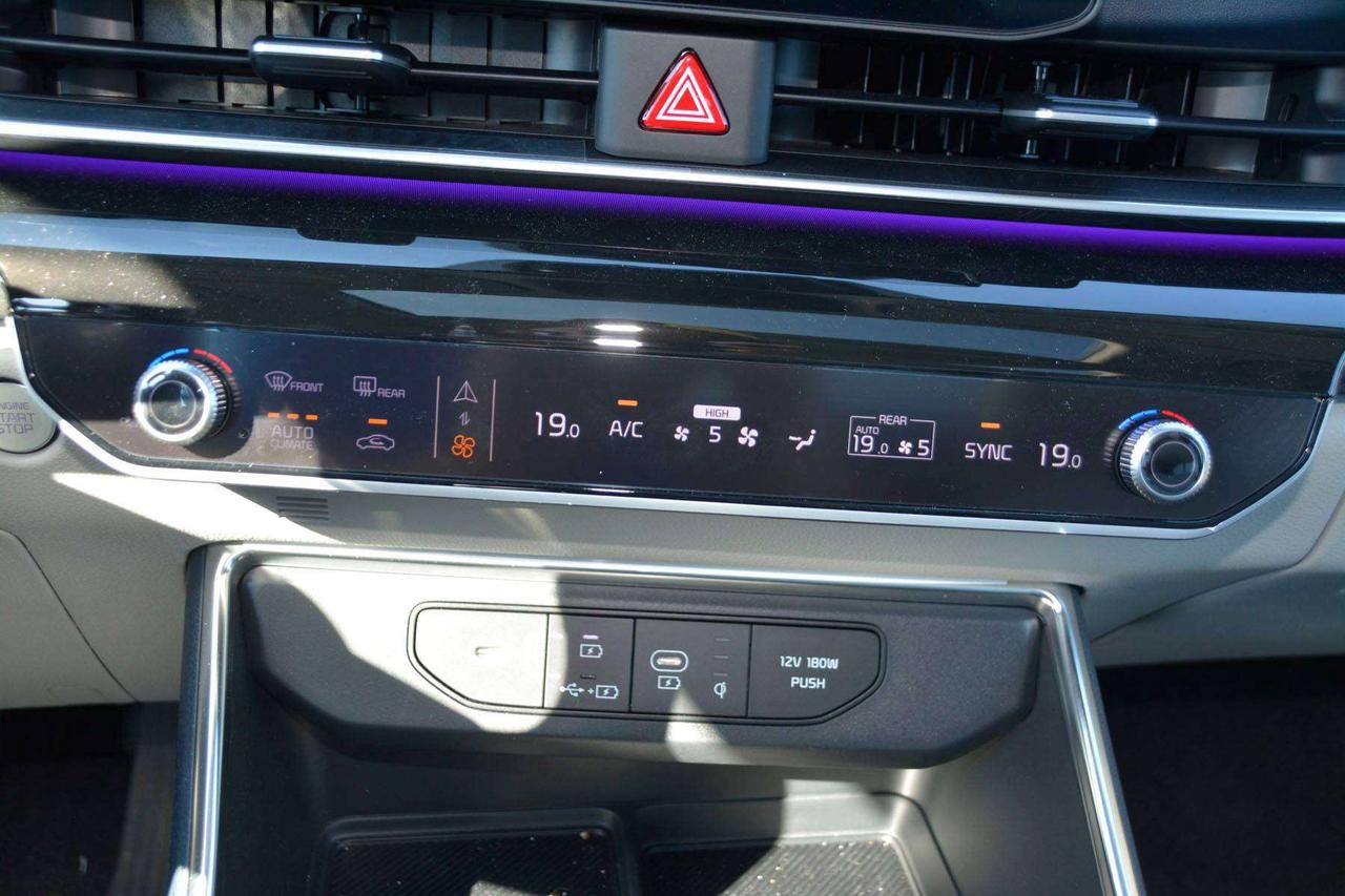 2026 Kia Carnival SX Photo