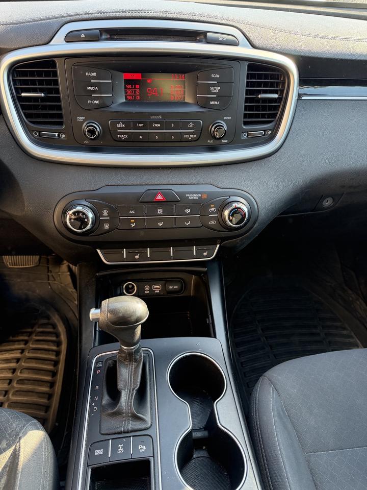 2016 Kia Sorento LX Photo