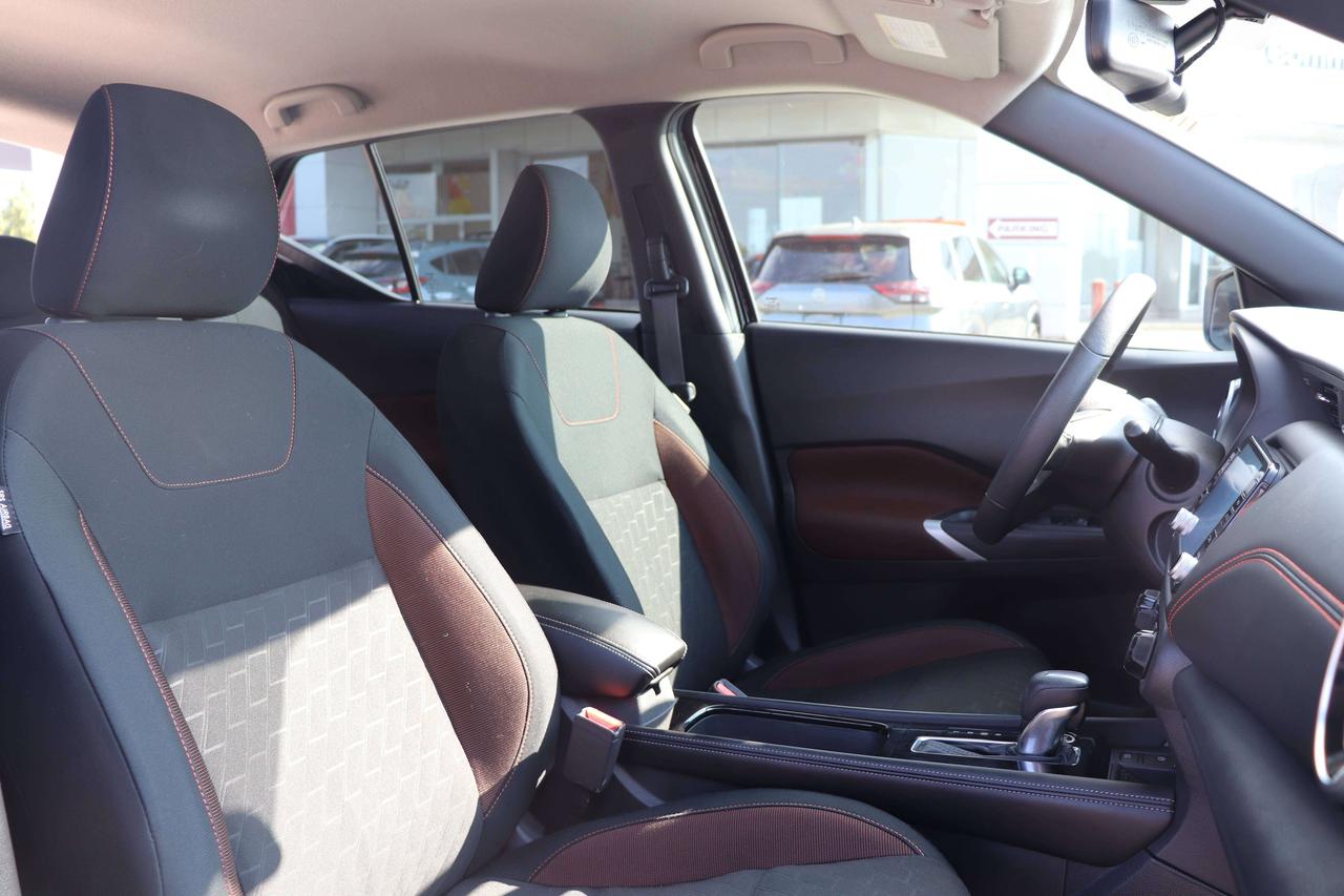 2023 Nissan Kicks ONE OWNER NO ACCIDENTS CARPLAY REMOTESTART Photo