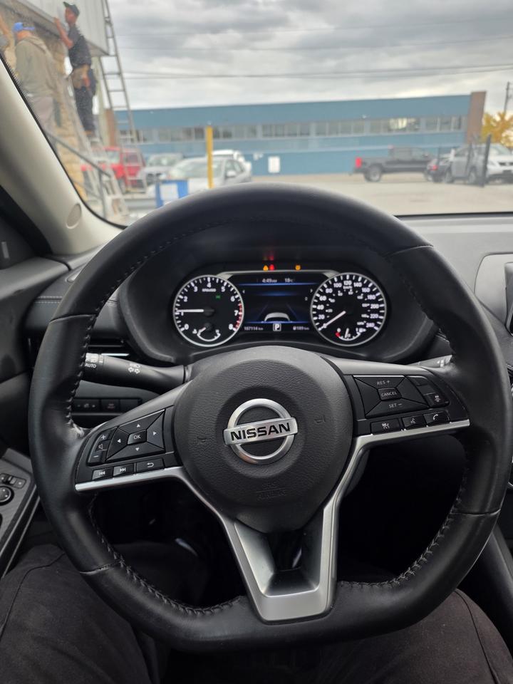 2020 Nissan Sentra SV Photo