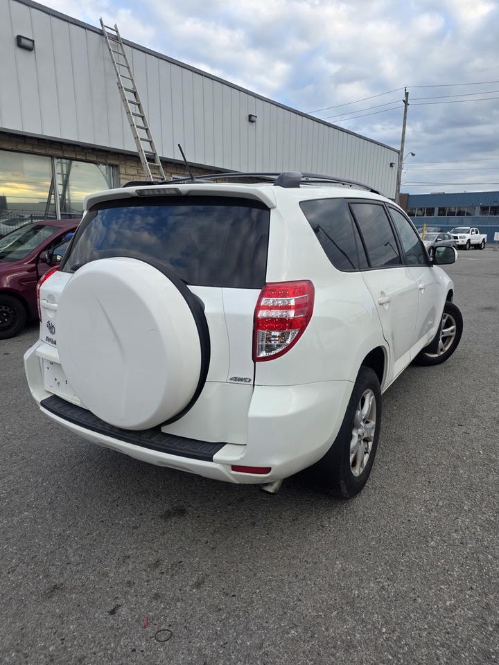 2011 Toyota RAV4 BASE Photo3