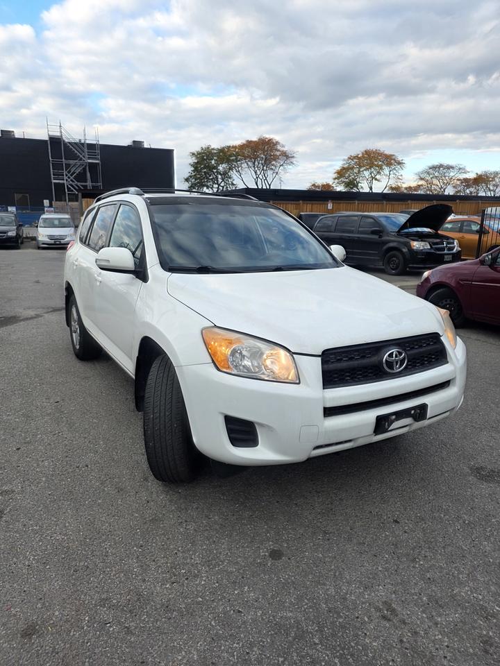 2011 Toyota RAV4 BASE Photo5