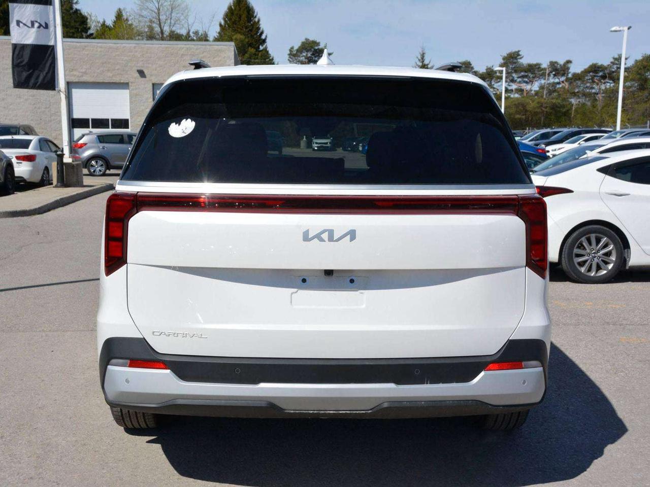 2026 Kia Carnival LX Photo