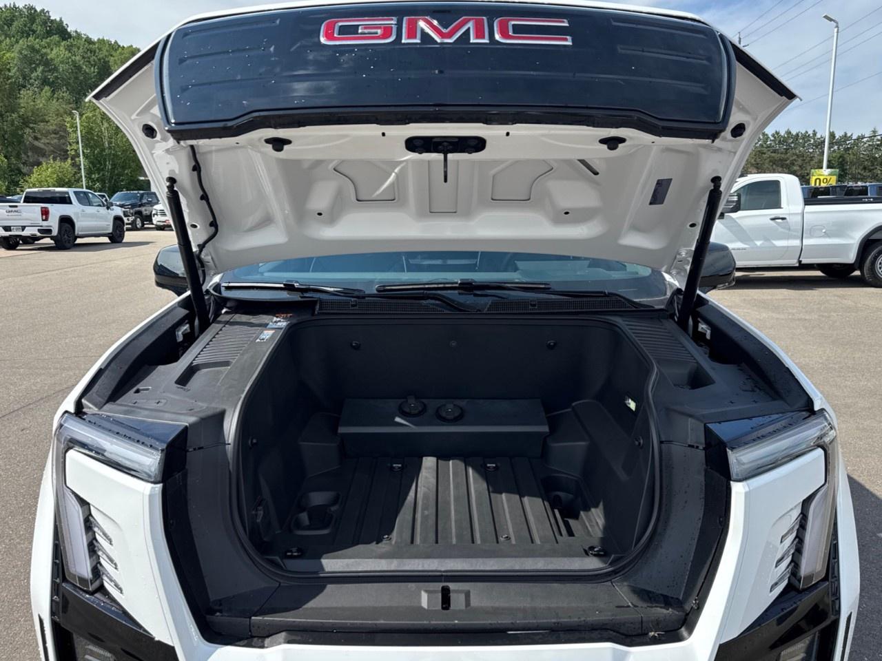 2026 GMC Sierra EV e4WD Crew Cab Standard Range Elevation Photo2
