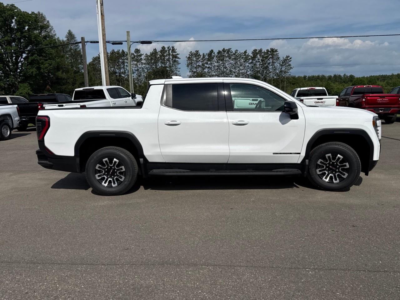 2026 GMC Sierra EV e4WD Crew Cab Standard Range Elevation Photo