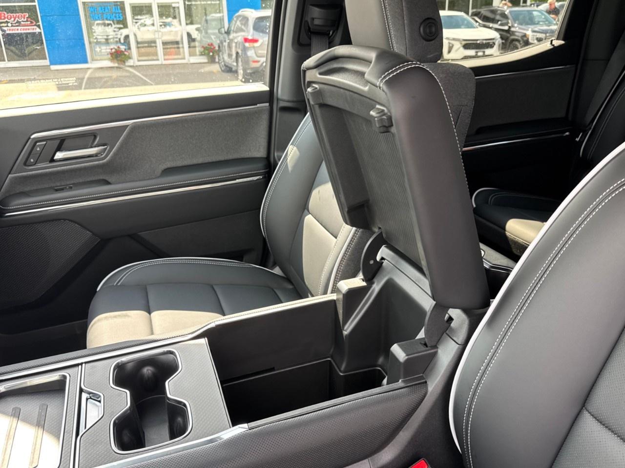 2026 GMC Sierra EV e4WD Crew Cab Standard Range Elevation Photo