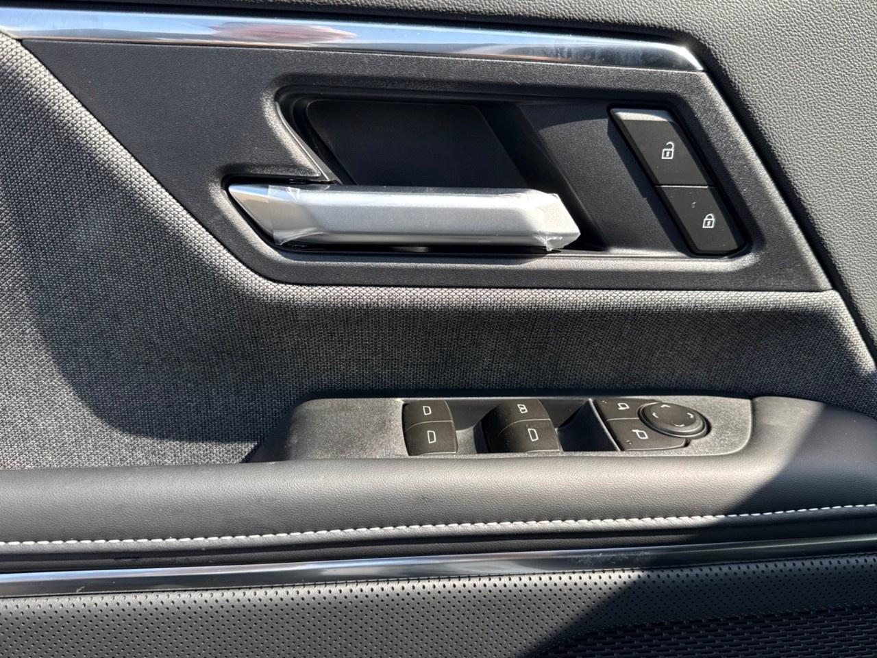 2026 GMC Sierra EV e4WD Crew Cab Standard Range Elevation Photo