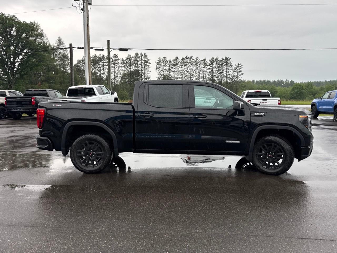 2026 GMC Sierra 1500 Crew Cab Short Box 4-Wheel Drive Elevation Photo3