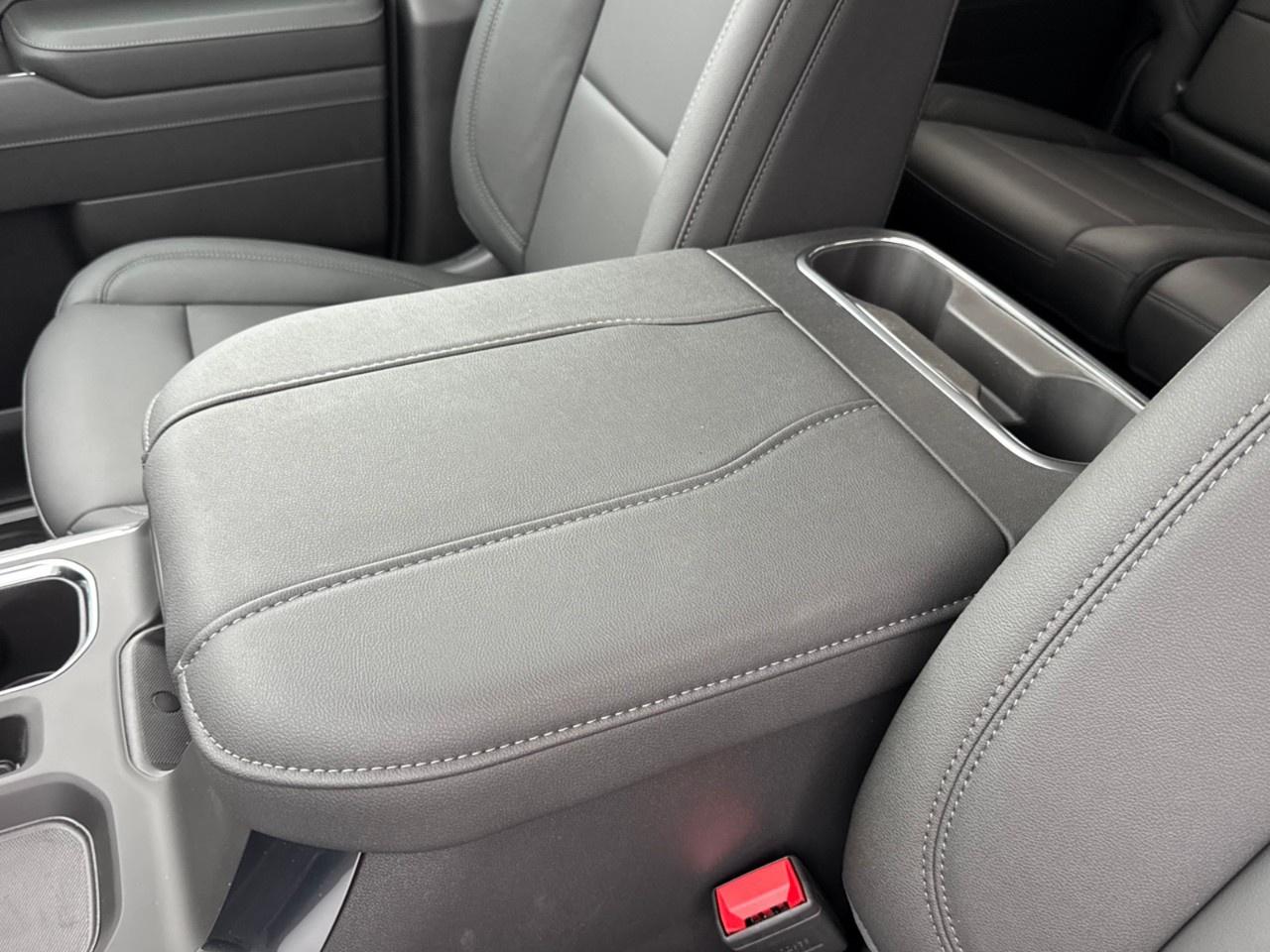 2026 GMC Sierra 1500 Crew Cab Short Box 4-Wheel Drive Elevation Photo
