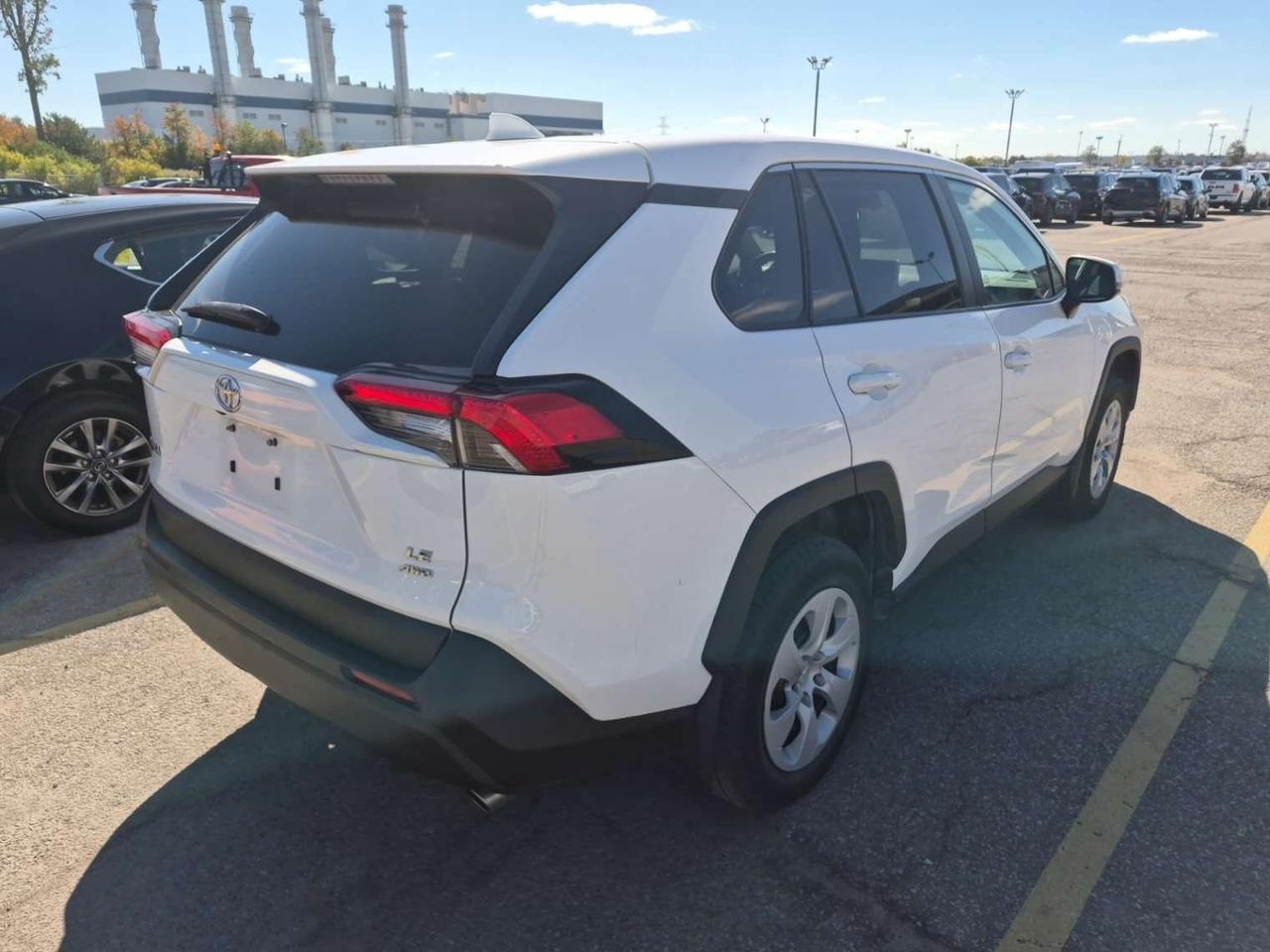 2023 Toyota RAV4 LE AWD Photo