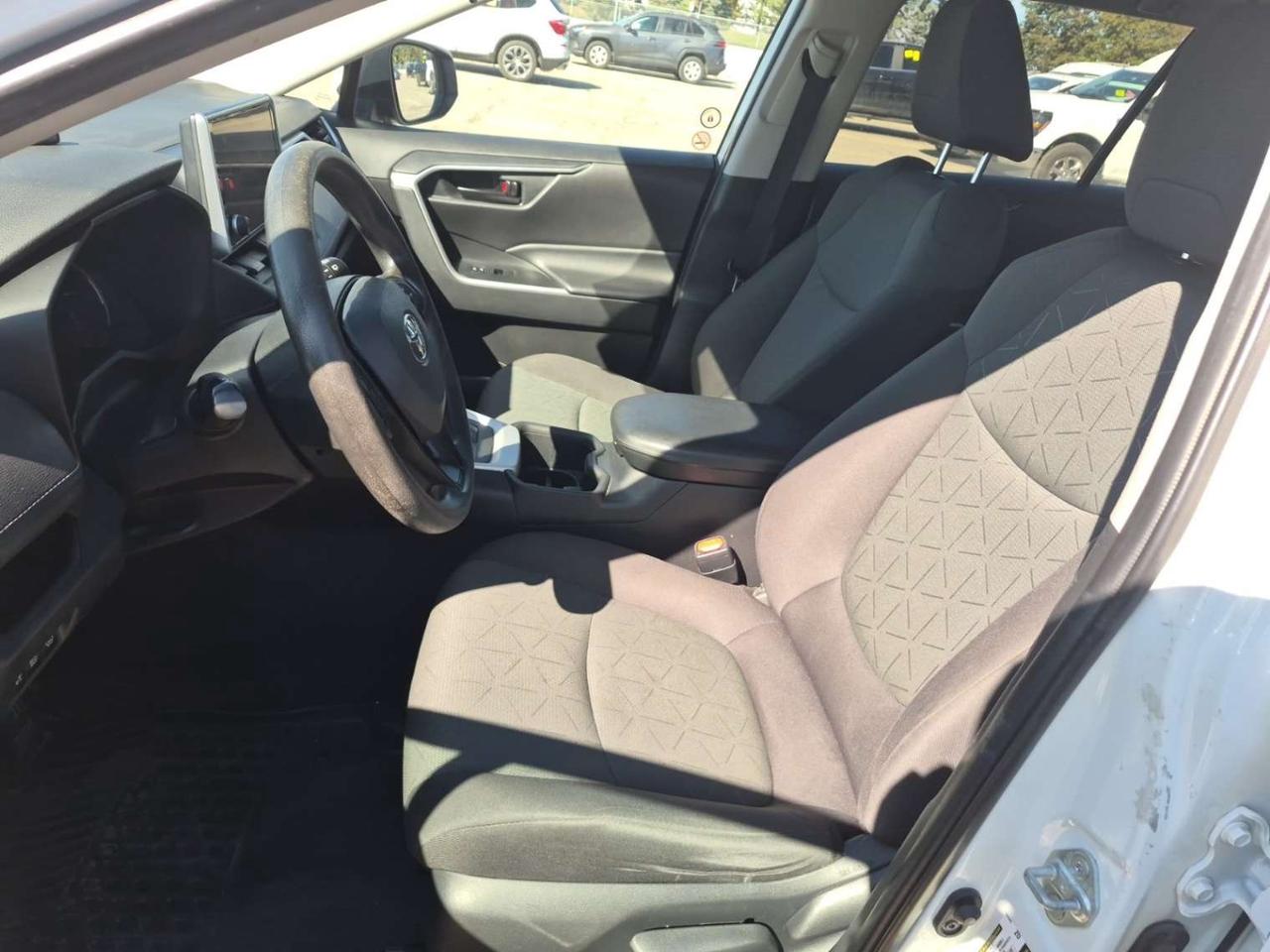 2023 Toyota RAV4 LE AWD Photo