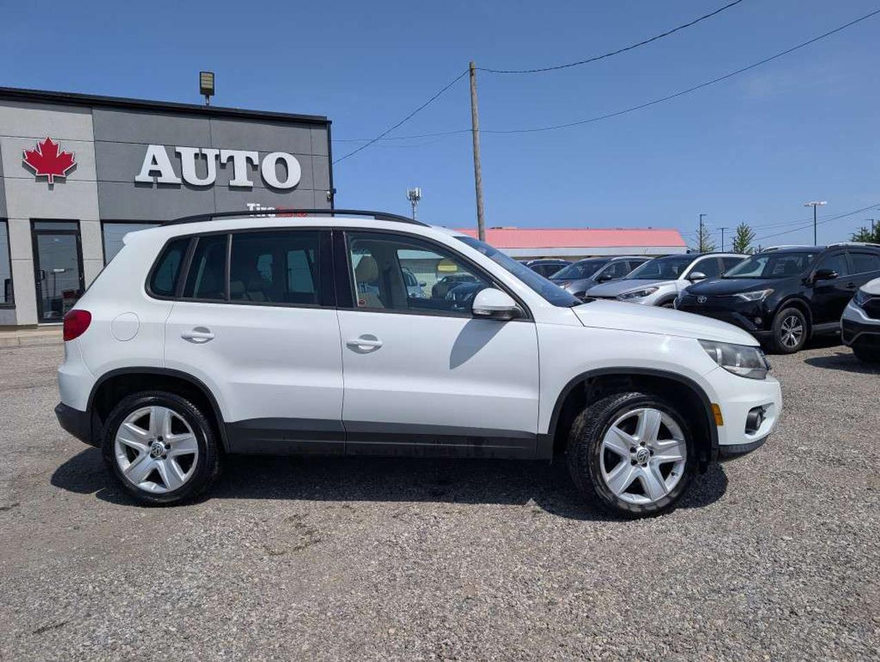 2016 Volkswagen Tiguan HIGHLINE  NAV   PANO ROOF   LEATHER   CAMERA Photo