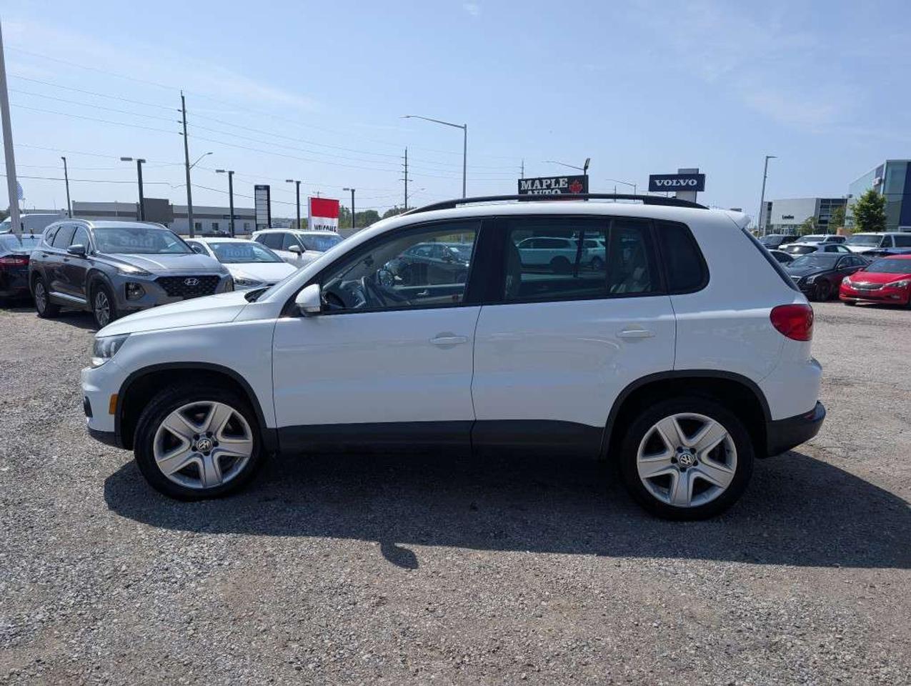 2016 Volkswagen Tiguan HIGHLINE  NAV   PANO ROOF   LEATHER   CAMERA Photo