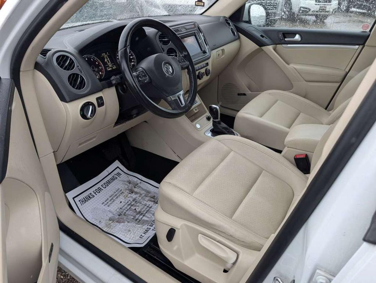 2016 Volkswagen Tiguan HIGHLINE  NAV   PANO ROOF   LEATHER   CAMERA Photo