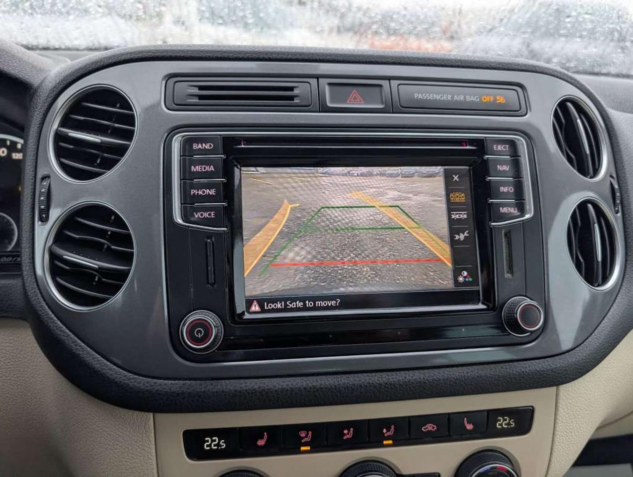 2016 Volkswagen Tiguan HIGHLINE  NAV   PANO ROOF   LEATHER   CAMERA Photo