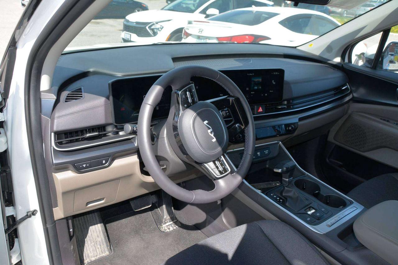 2026 Kia Carnival LX Photo