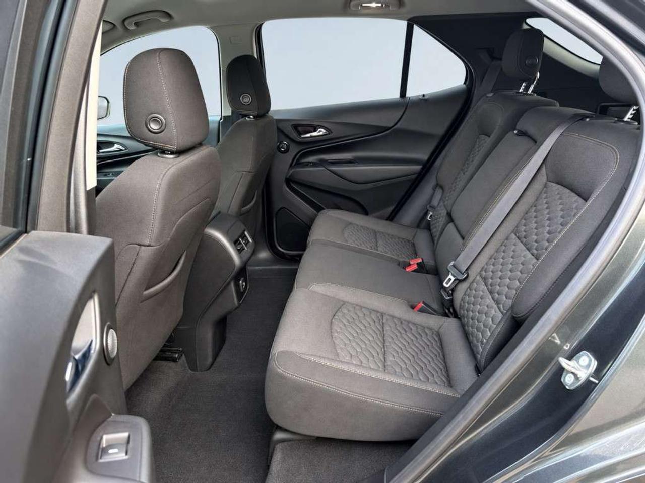 2019 Chevrolet Equinox 2019 Chevrolet Equinox LT   AWD   Heated Seats   Apple CarPlay & Android Auto   Backup Camera   Remote Start   Alloy Whee Photo
