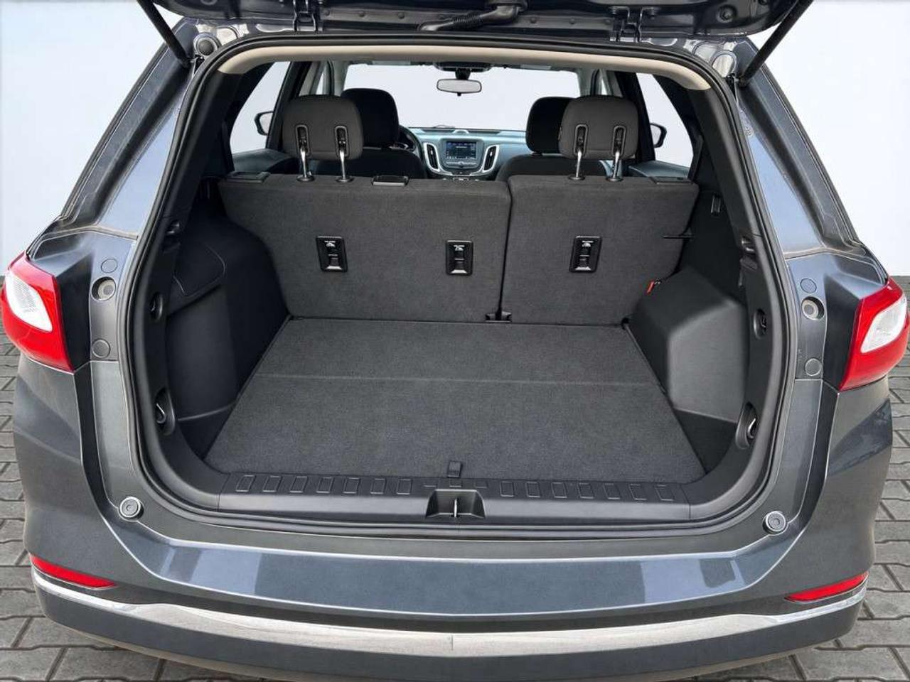 2019 Chevrolet Equinox 2019 Chevrolet Equinox LT   AWD   Heated Seats   Apple CarPlay & Android Auto   Backup Camera   Remote Start   Alloy Whee Photo
