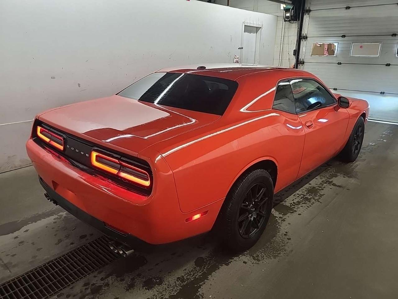 2017 Dodge Challenger 2dr Cpe SXT Photo
