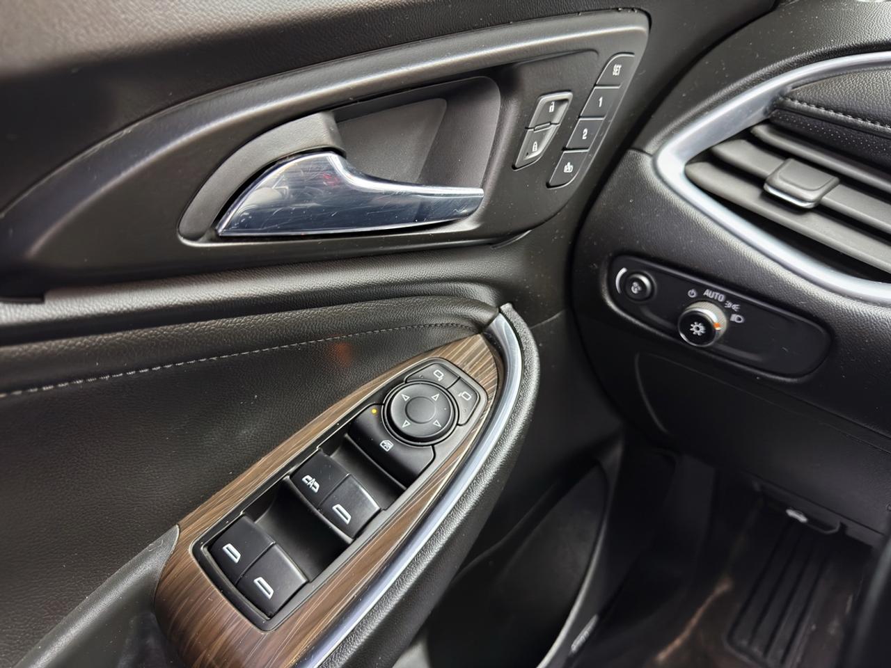 2020 Chevrolet Malibu Premier Photo