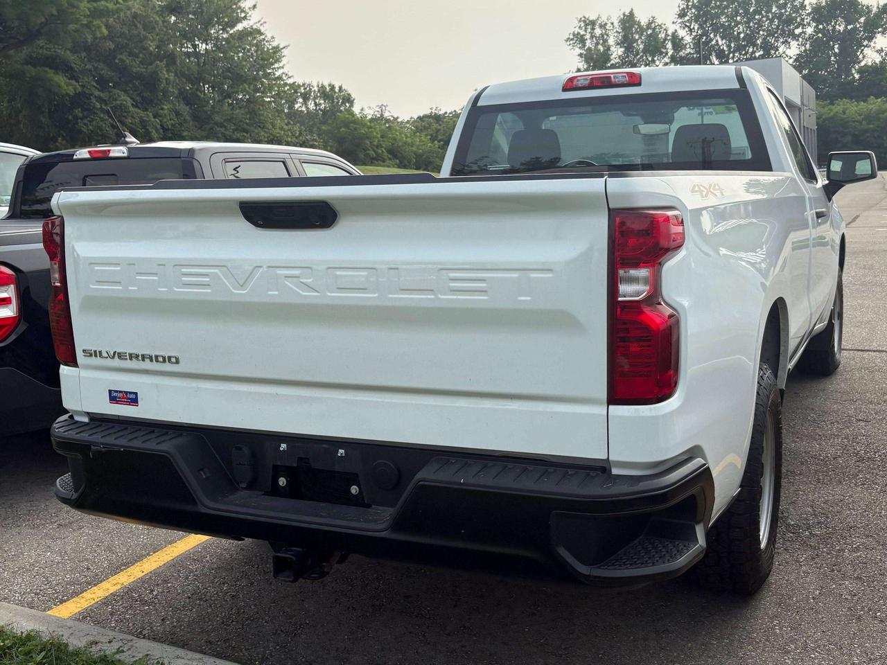 2022 Chevrolet Silverado 1500 5.3L 4x4 8' Box   Clean Carfax Photo