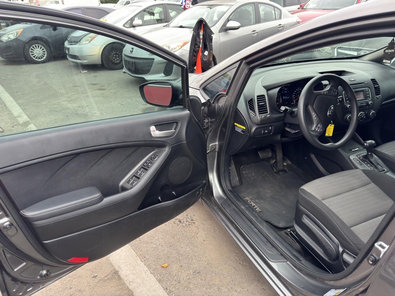 2015 Kia Forte LX Photo