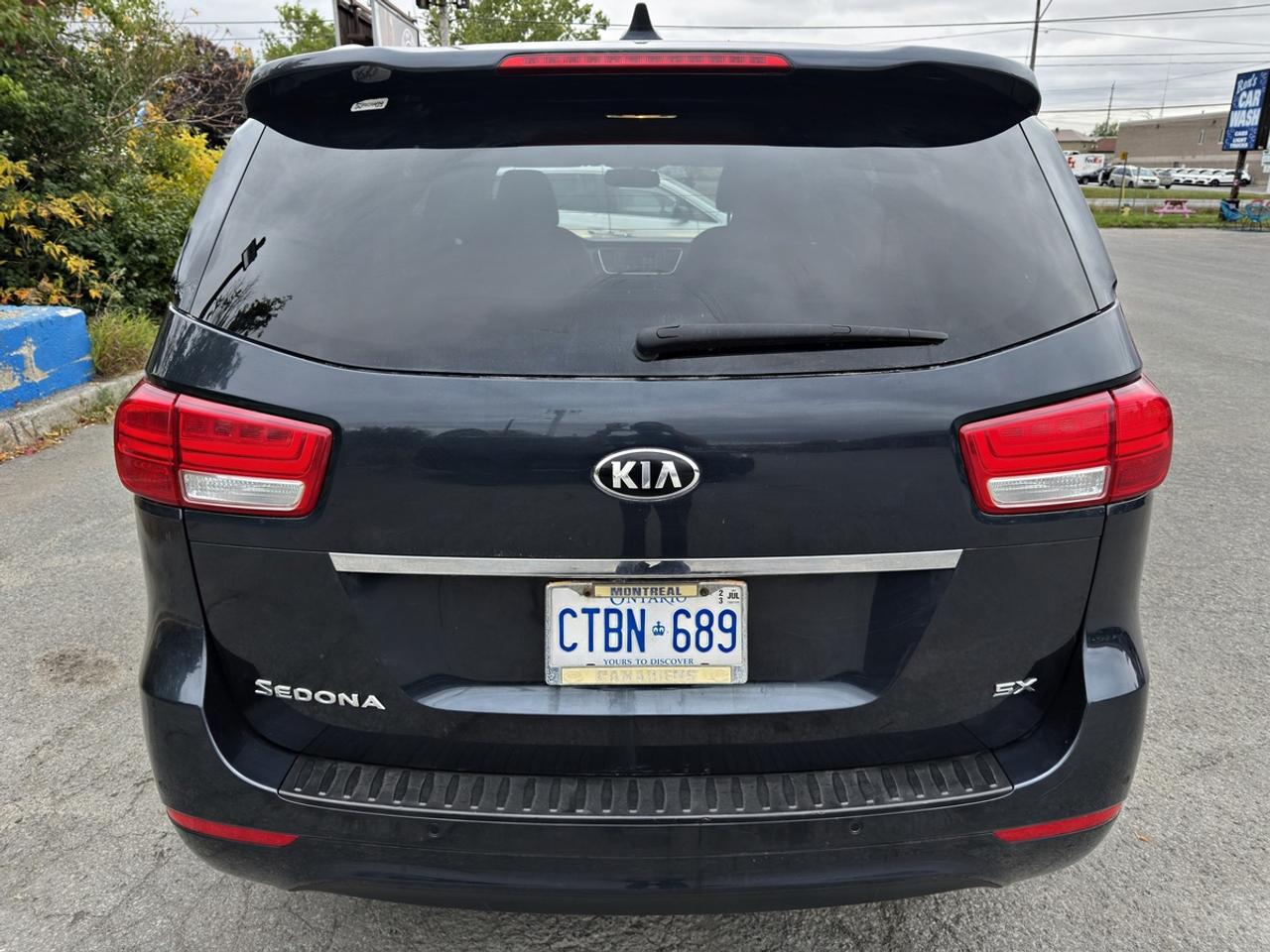 2017 Kia Sedona SX+ Photo