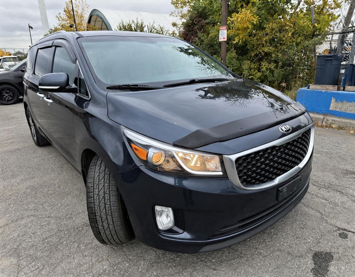 2017 Kia Sedona SX+ Photo