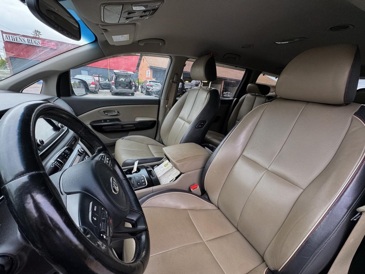 2017 Kia Sedona SX+ Photo