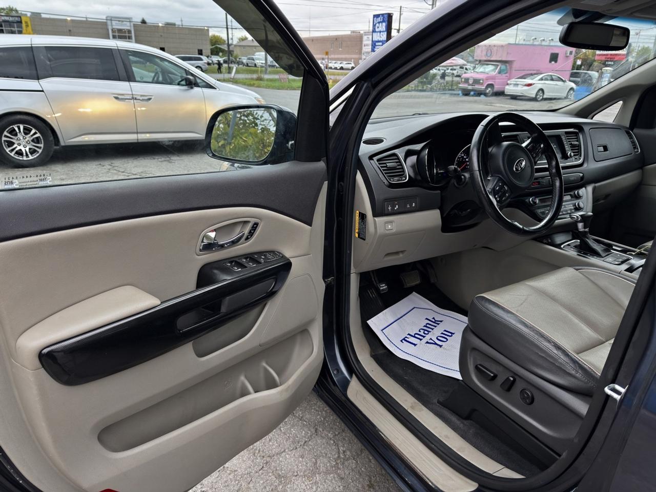 2017 Kia Sedona SX+ Photo