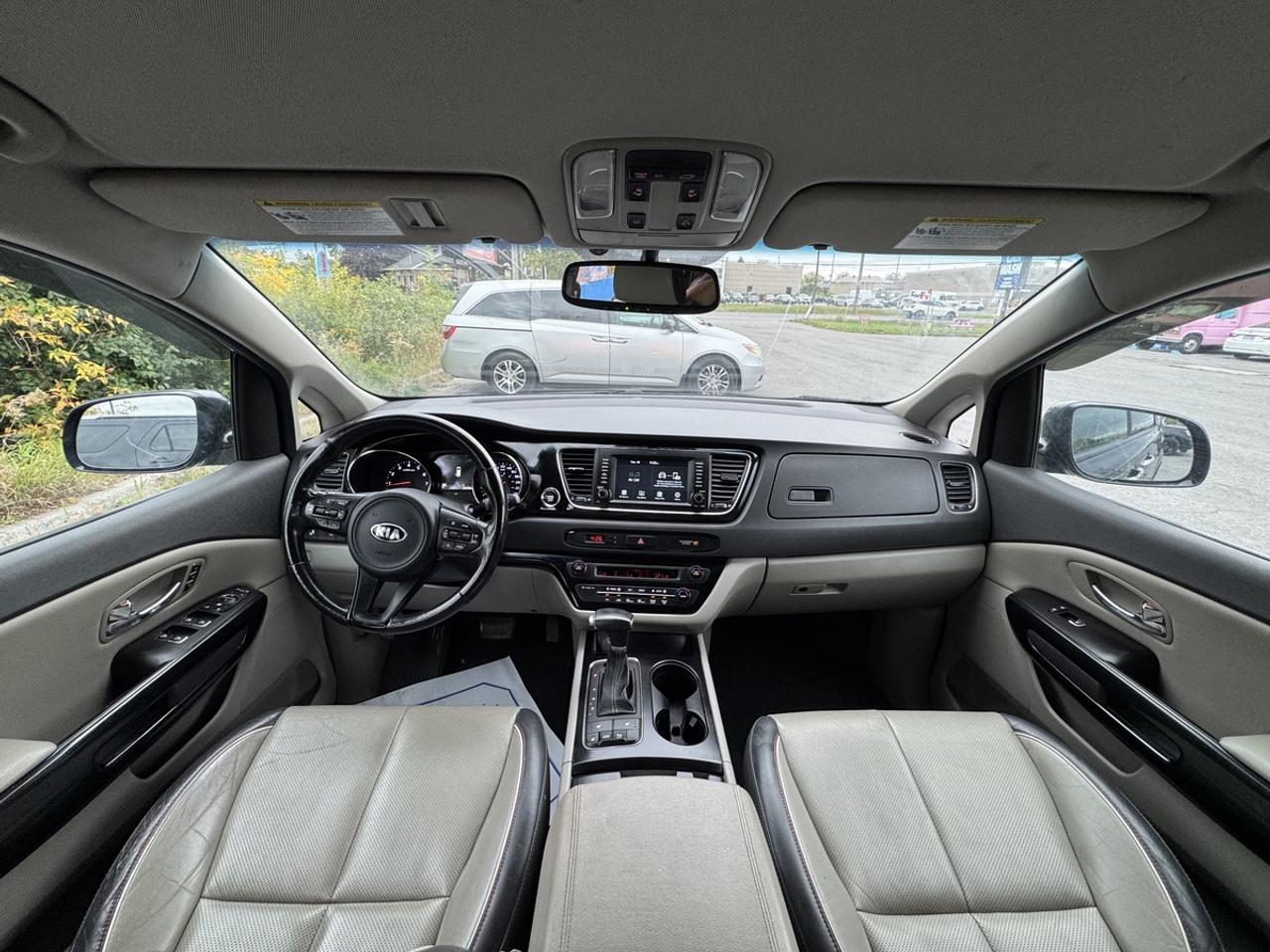 2017 Kia Sedona SX+ Photo