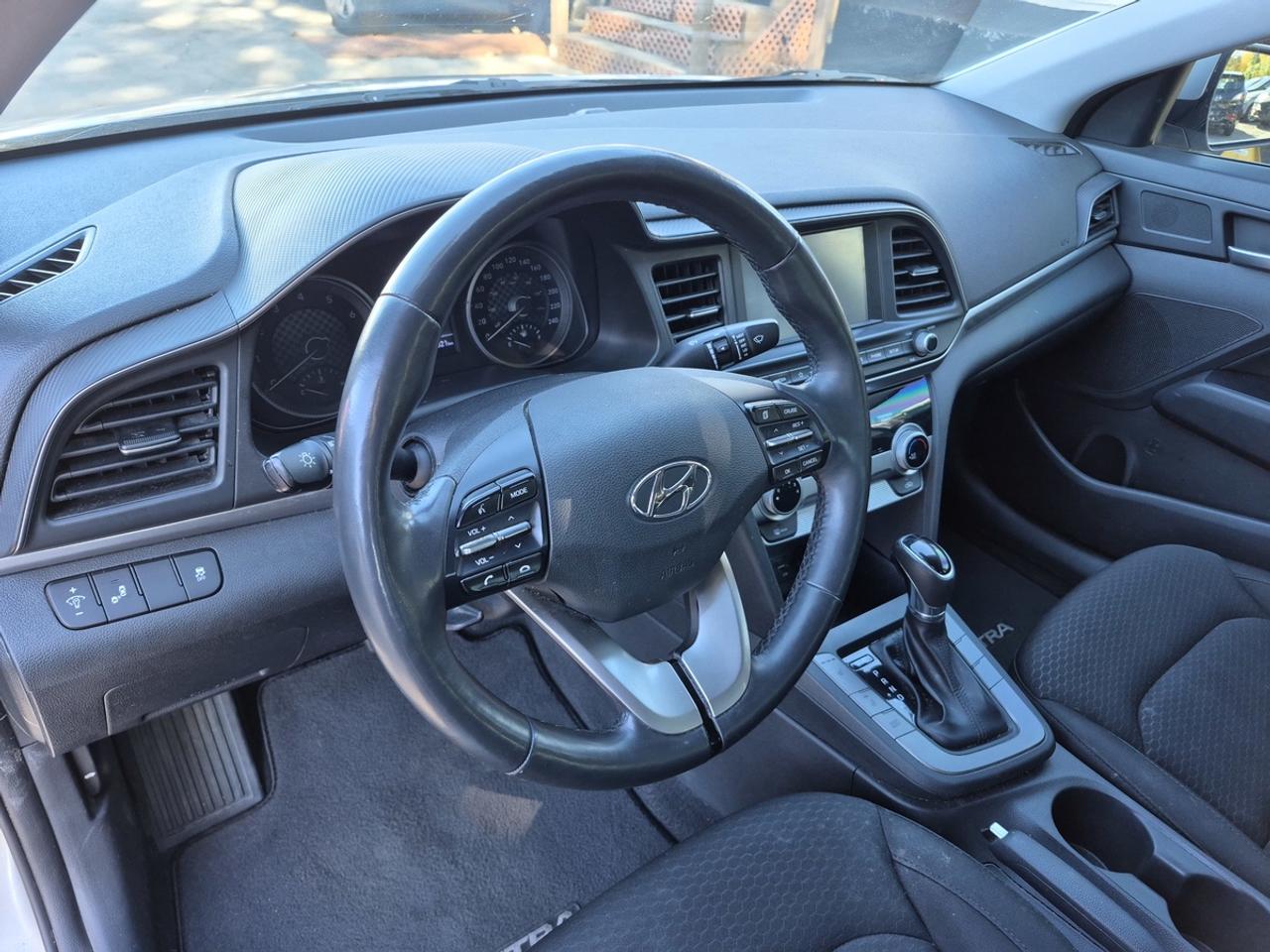 2019 Hyundai Elantra Preferred Photo