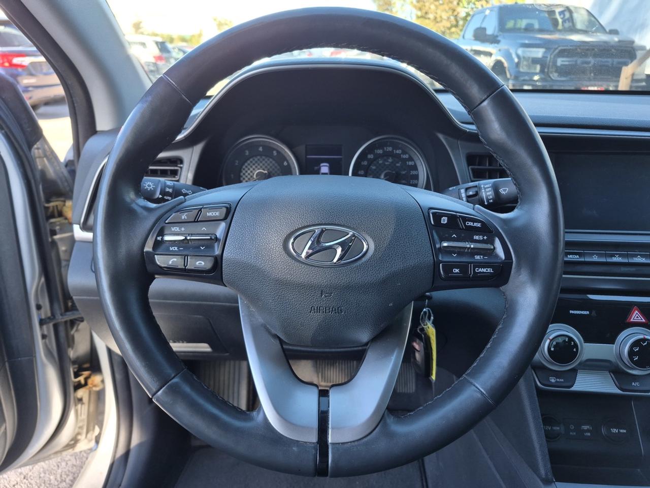 2019 Hyundai Elantra Preferred Photo