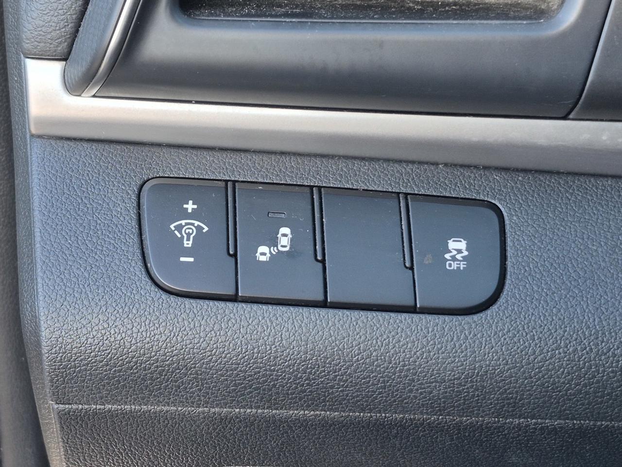 2019 Hyundai Elantra Preferred Photo