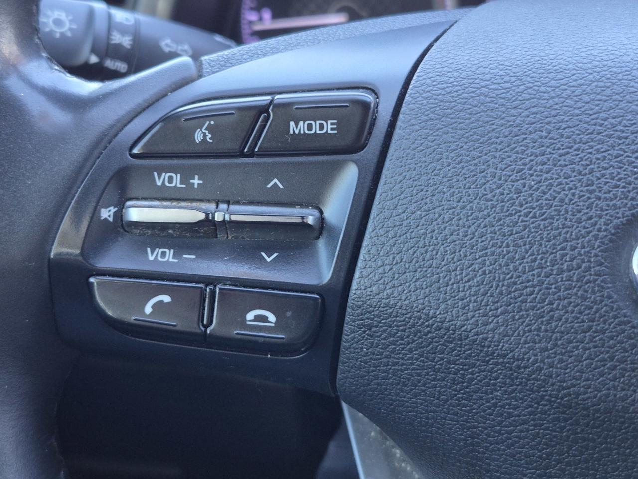 2019 Hyundai Elantra Preferred Photo