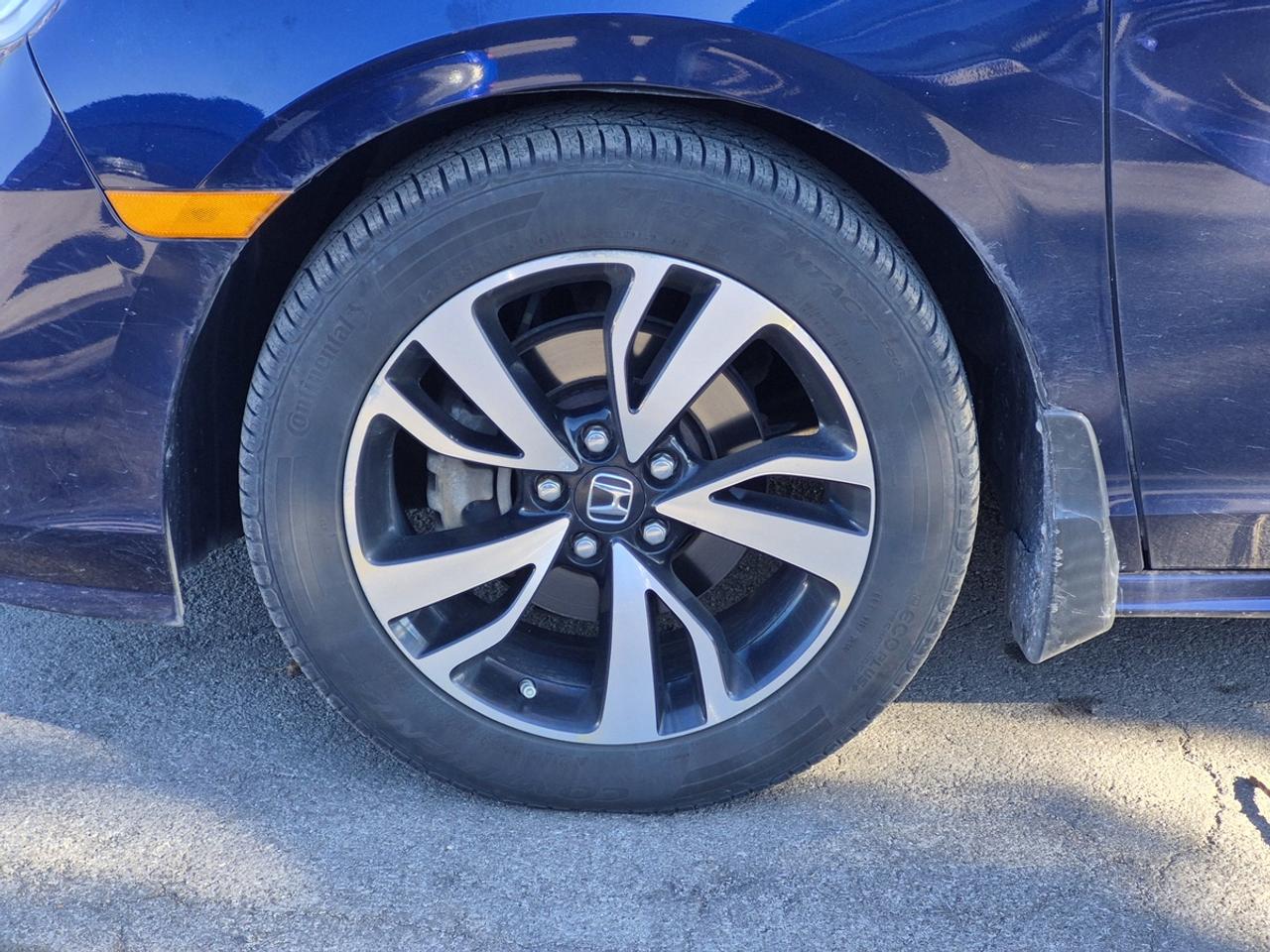 2018 Honda Odyssey Touring Photo