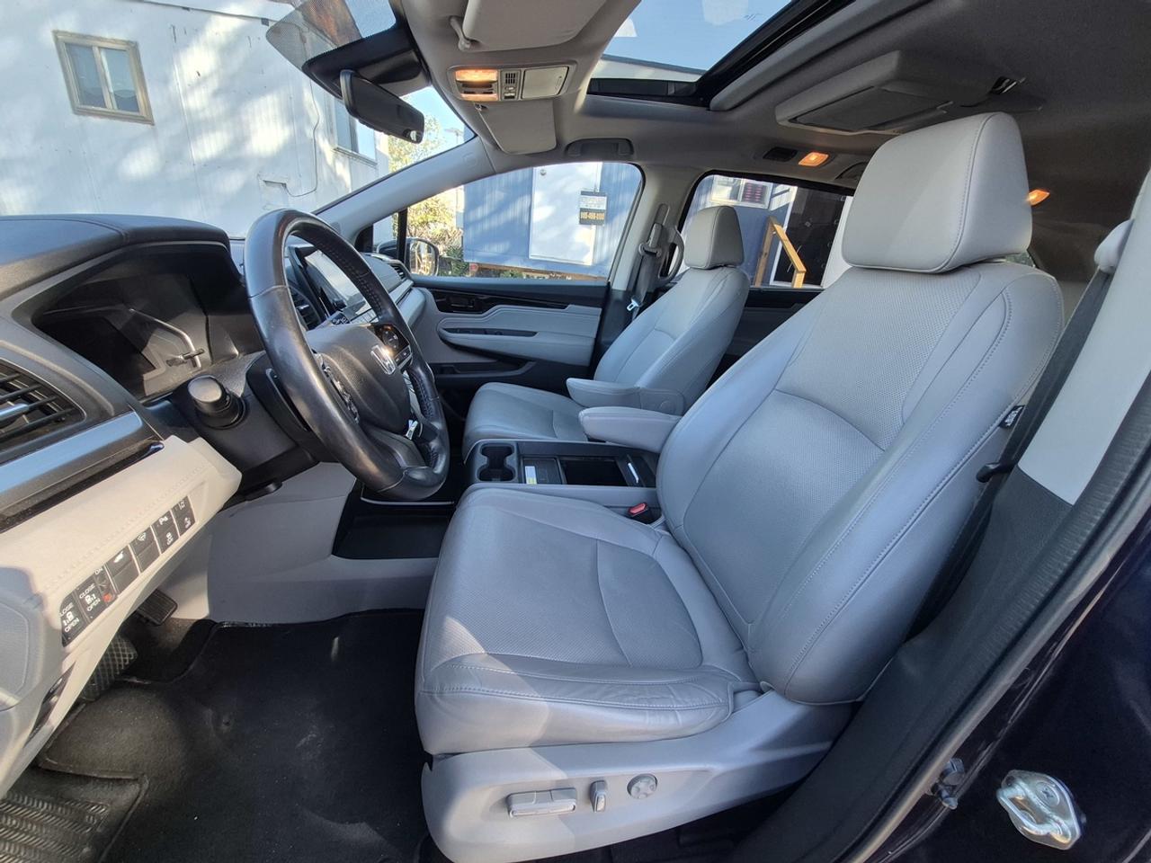 2018 Honda Odyssey Touring Photo