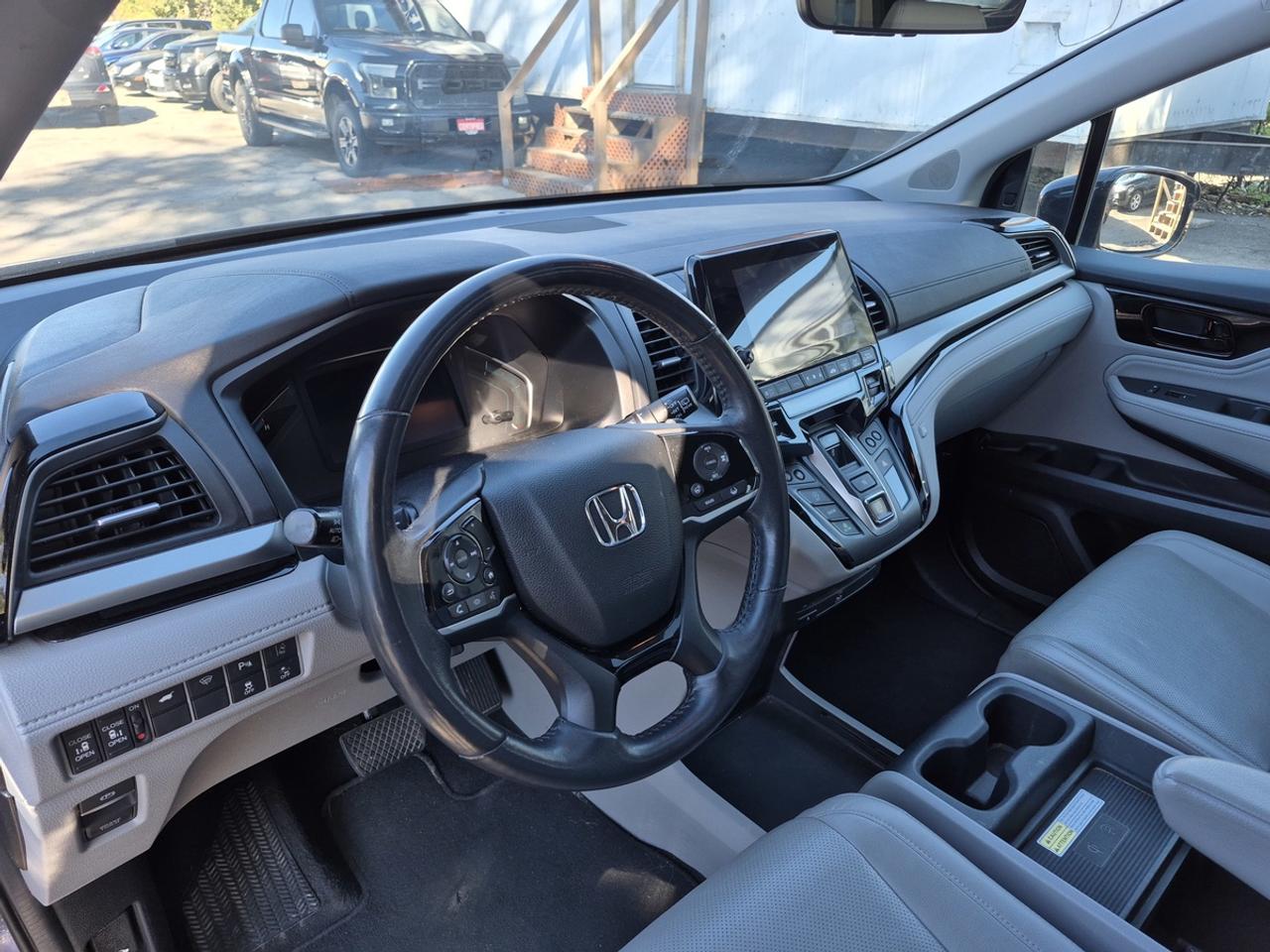 2018 Honda Odyssey Touring Photo