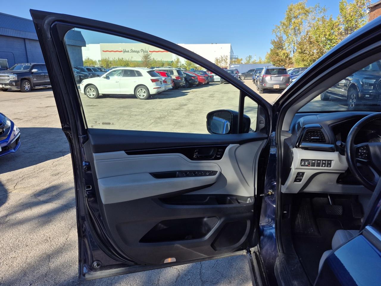 2018 Honda Odyssey Touring Photo