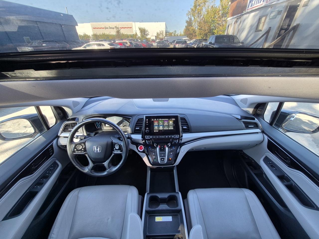 2018 Honda Odyssey Touring Photo