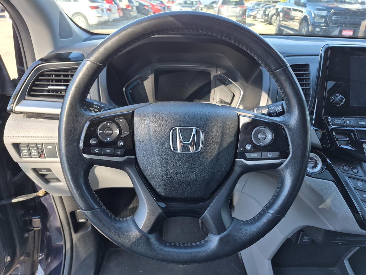 2018 Honda Odyssey Touring Photo