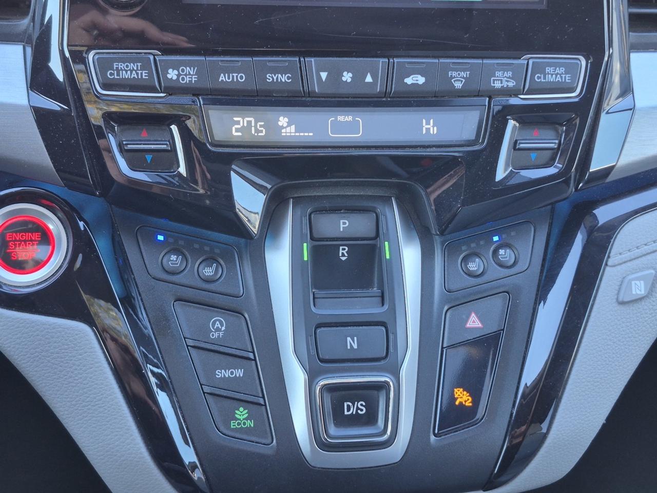 2018 Honda Odyssey Touring Photo