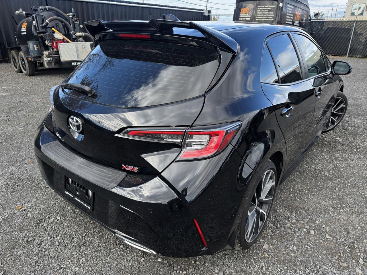 2020 Toyota Corolla XSE Photo3