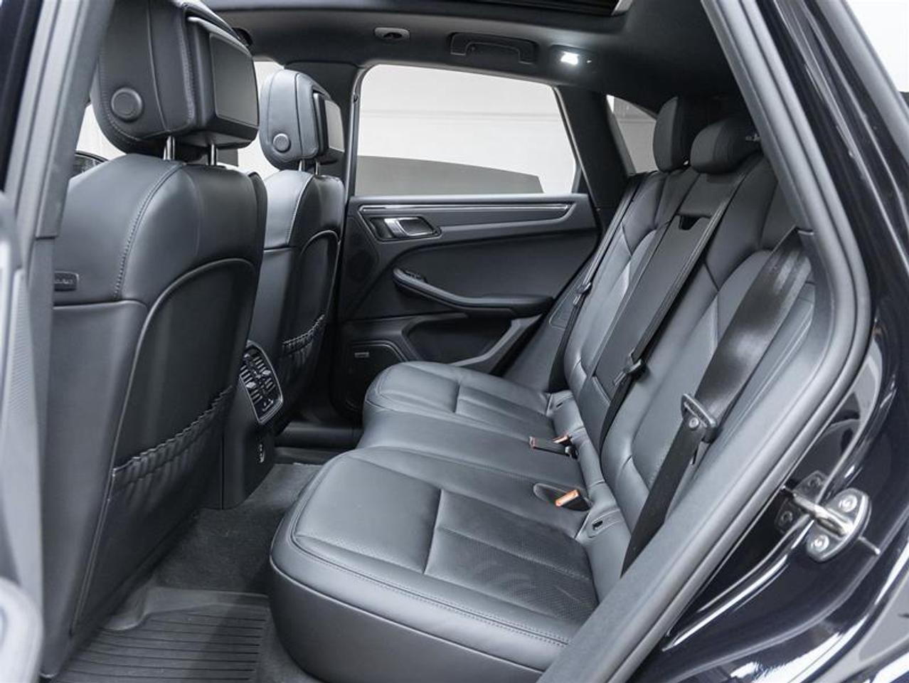 2025 Porsche Macan  Photo