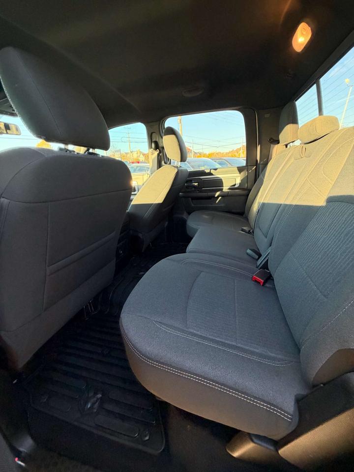2021 RAM 1500 Warlock 4x4 Crew Cab 5'7 Box Photo