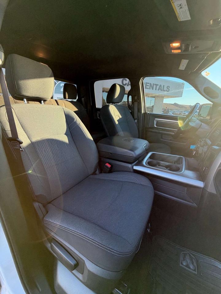 2021 RAM 1500 Warlock 4x4 Crew Cab 5'7 Box Photo