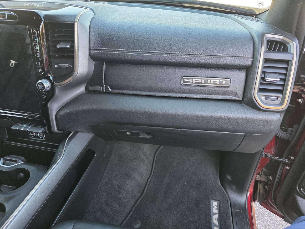 2023 RAM 1500 Sport 4x4 Nav Back Up Camera Big Screen Photo