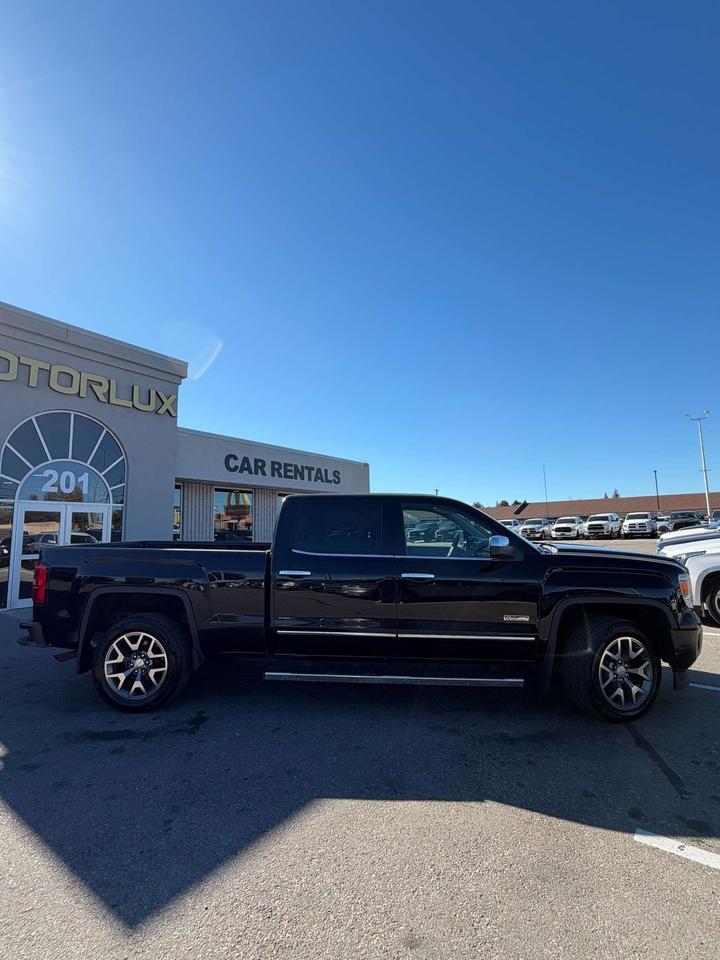 2015 GMC Sierra 1500 4WD Crew Cab 143.5 SLE Photo