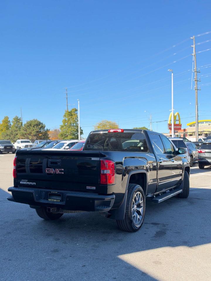 2015 GMC Sierra 1500 4WD Crew Cab 143.5 SLE Photo