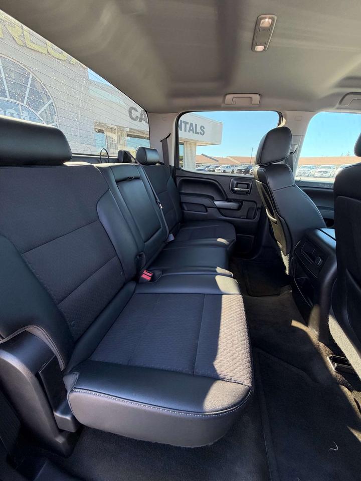 2015 GMC Sierra 1500 4WD Crew Cab 143.5 SLE Photo